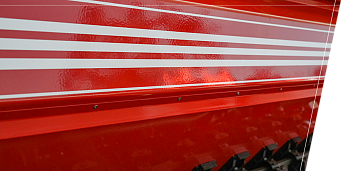 Viziere pe peretele din spate