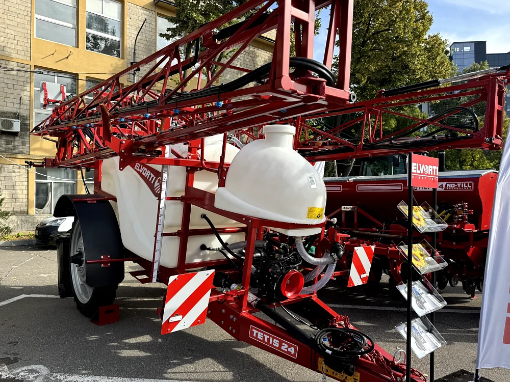 Premiera ALFA 4 No-Till cu design nou de la ELVORTI la MOLDAGROTECH 2026 — 4